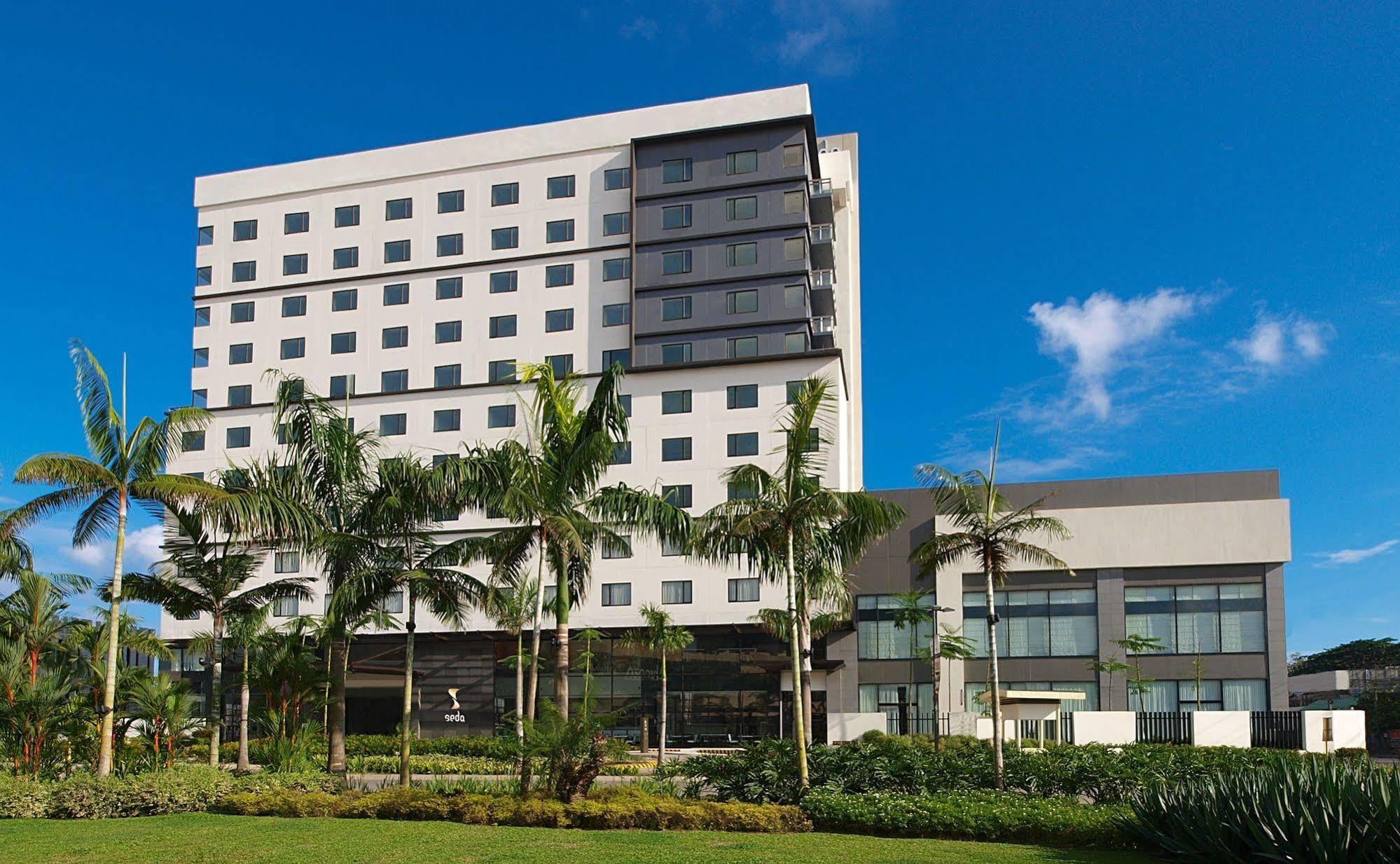 Seda Centrio Hotel Cagayan de Oro Exterior photo